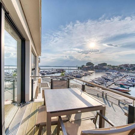 Mueritz Utkiek - Apartment Mit Seeblick & Balkon In Der Hafenresidenz Waren  Exterior foto